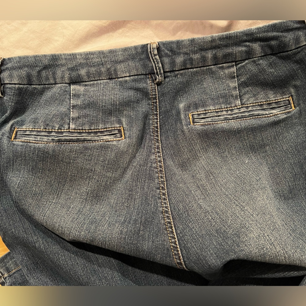Chico’s women’s jeans platinum denim flare leg. Size 8R (Chico’s 1R). - Picture 5 of 5